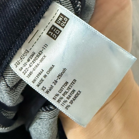 Uniqlo|Classic Midi Denim Skirt in dark wash,high waisted•XS & stretchy pull-on - Picture 12 of 15